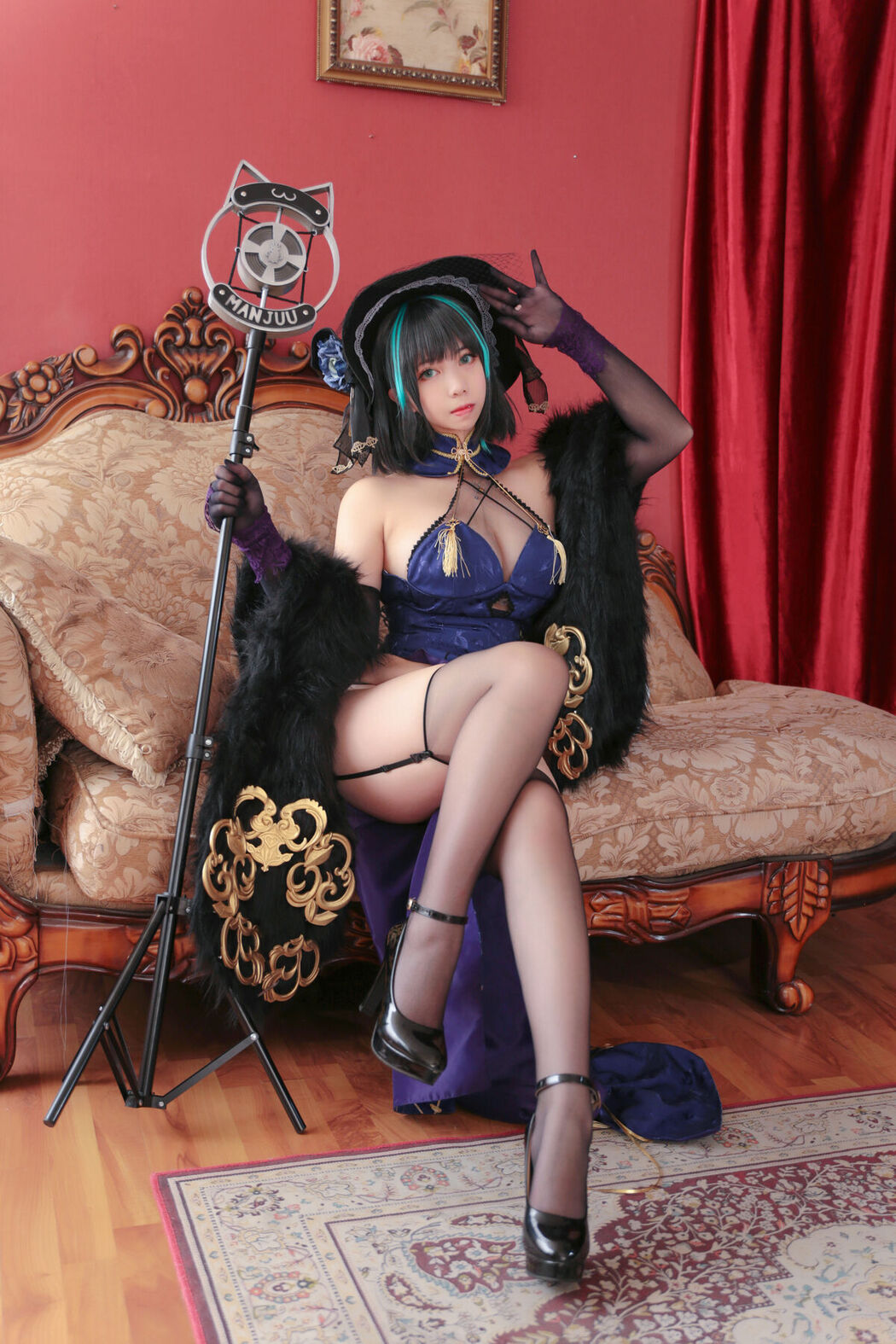Coser@魅瞳Meroko – 魅瞳柴郡旗袍