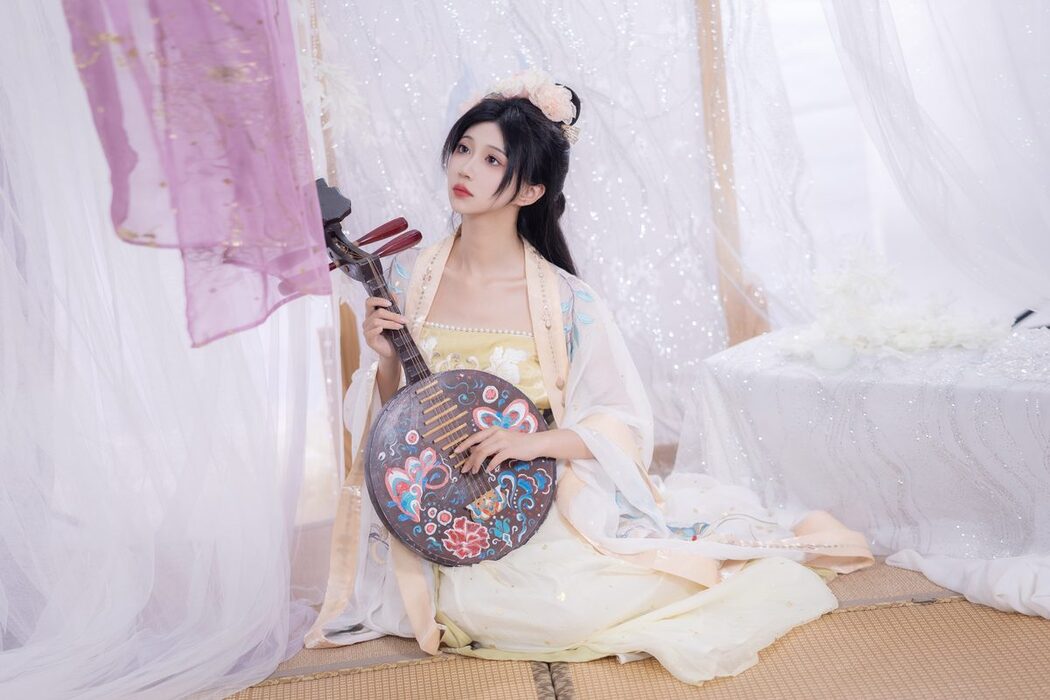YiTuYu艺图语 Vol.4203 Qi Luo Sheng De Xiao Su Su