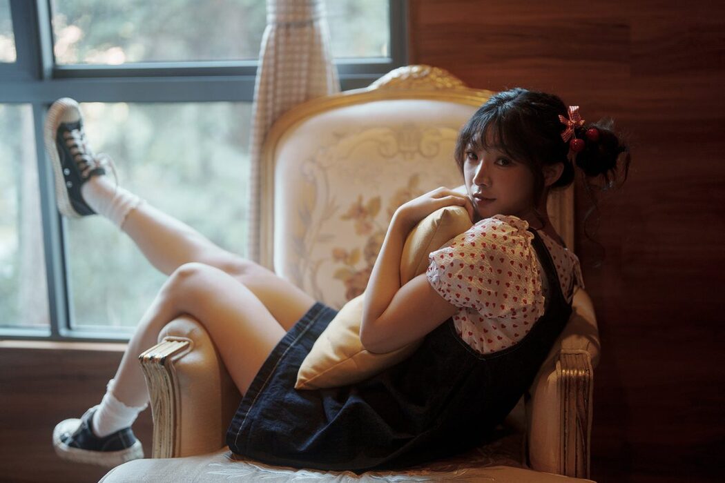 YiTuYu艺图语 Vol.4225 Qi Qi