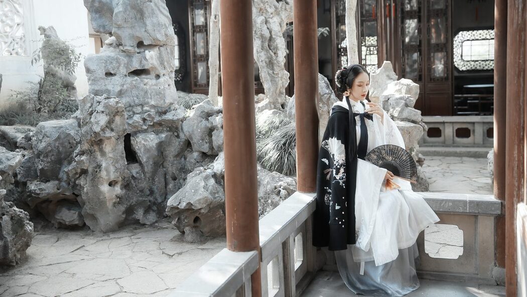 YiTuYu艺图语 Vol.4222 Xiao Pi Pa Zai Jiang Hu