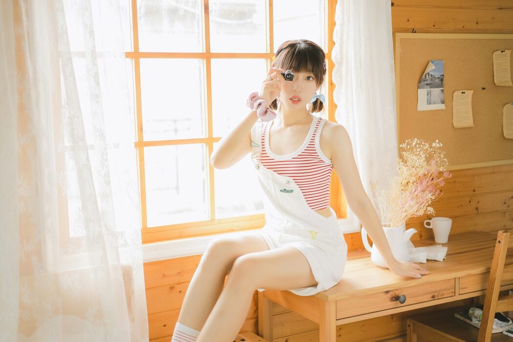 YiTuYu艺图语 Vol.4233 Li Zi Anne
