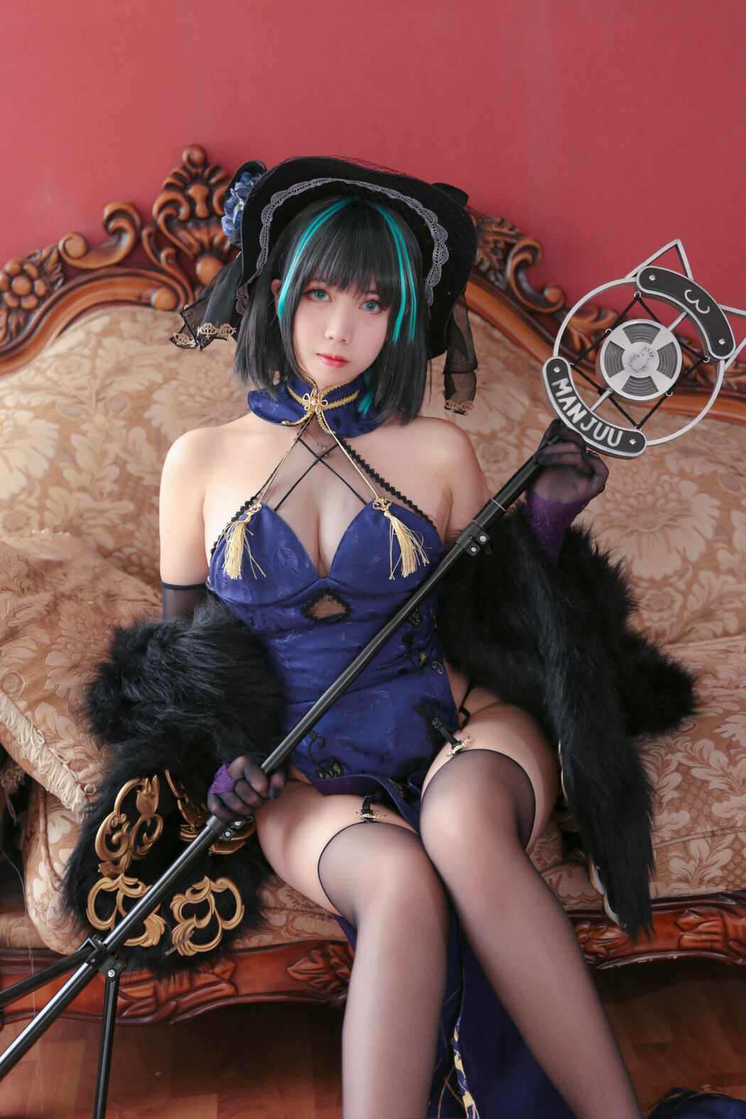 Coser@魅瞳Meroko – 魅瞳柴郡旗袍