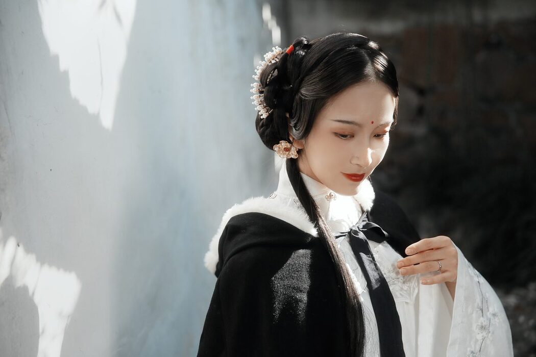YiTuYu艺图语 Vol.4222 Xiao Pi Pa Zai Jiang Hu