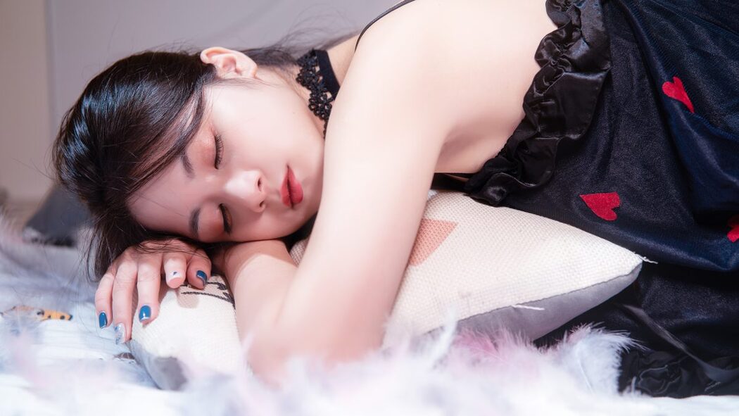 YiTuYu艺图语 Vol.4257 Ling Ji Chu De Mi Tuan