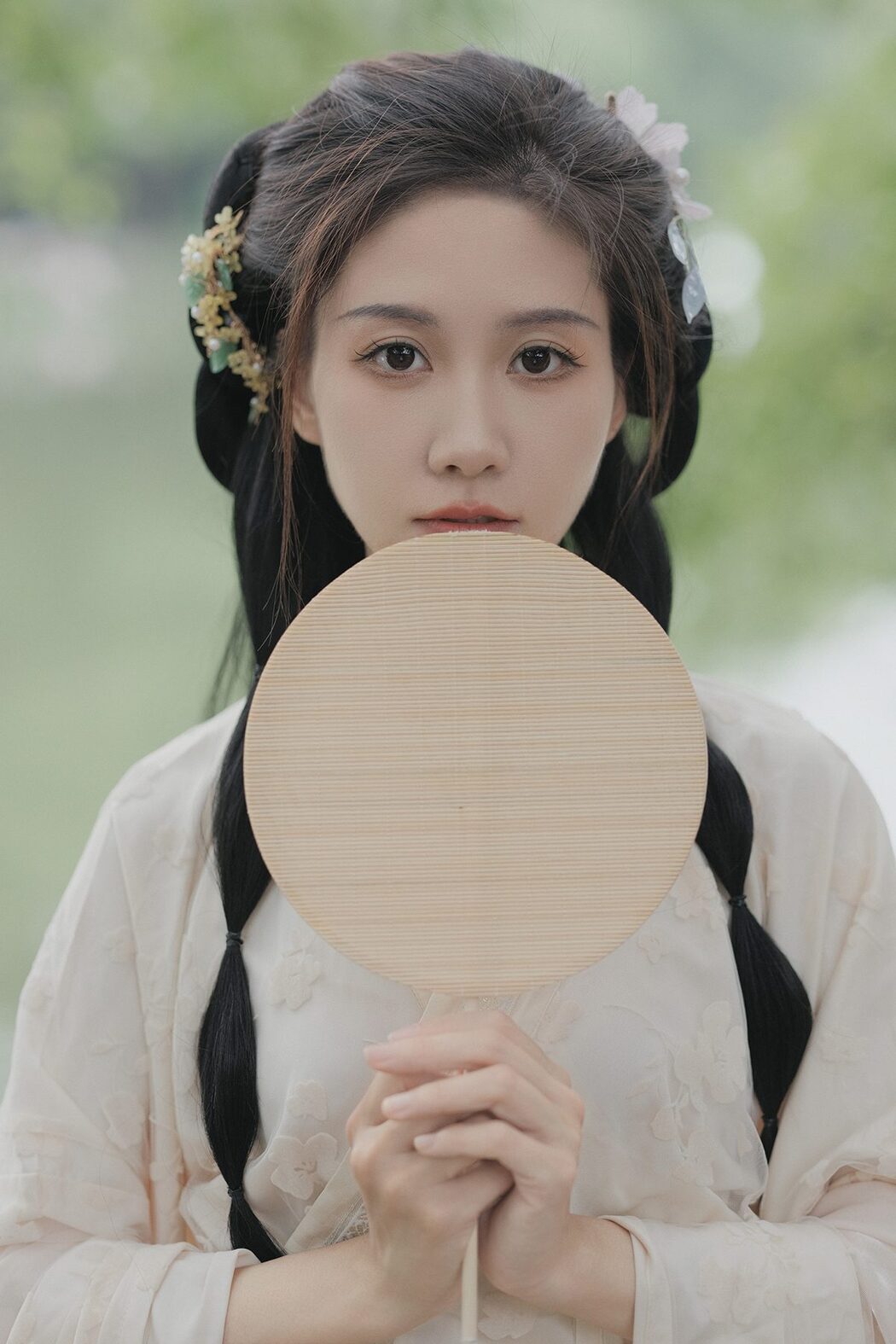 YiTuYu艺图语 Vol.4359 Xiao Lu Cover Photo