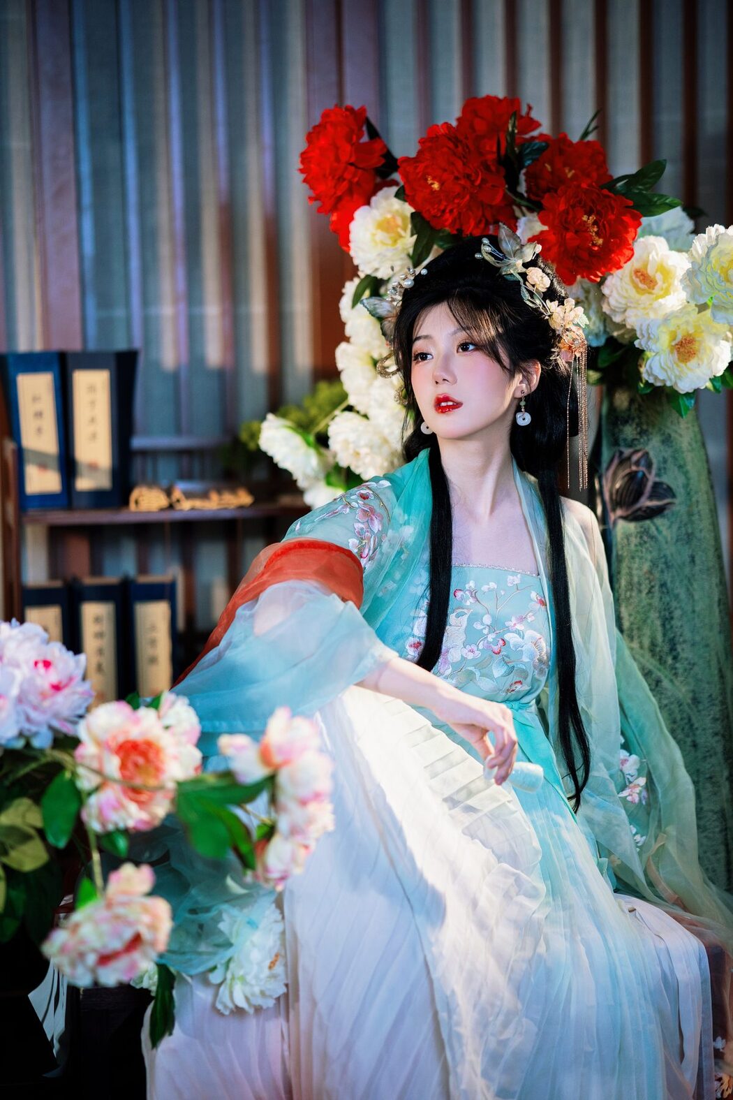 YiTuYu艺图语 Vol.4352 Jiang Ji Yu