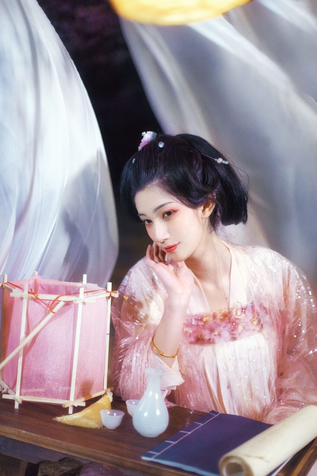 YiTuYu艺图语 Vol.4366 Lao Qu De Nan Shu