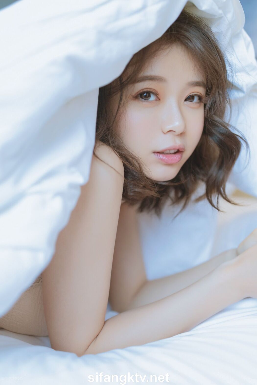ZERO And WXM And IES And Ai Xi 艾昔 – 极品粉木耳福利姬尺度写真四套集合 Part2