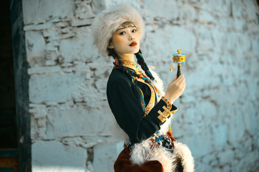 YiTuYu艺图语 Vol.4337 Wei Wei