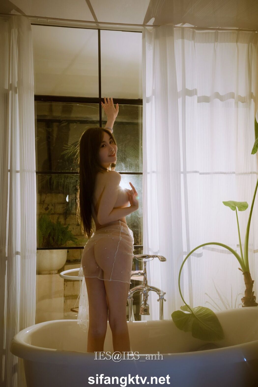 ZERO And WXM And IES And Ai Xi 艾昔 – 极品粉木耳福利姬尺度写真四套集合 Part1