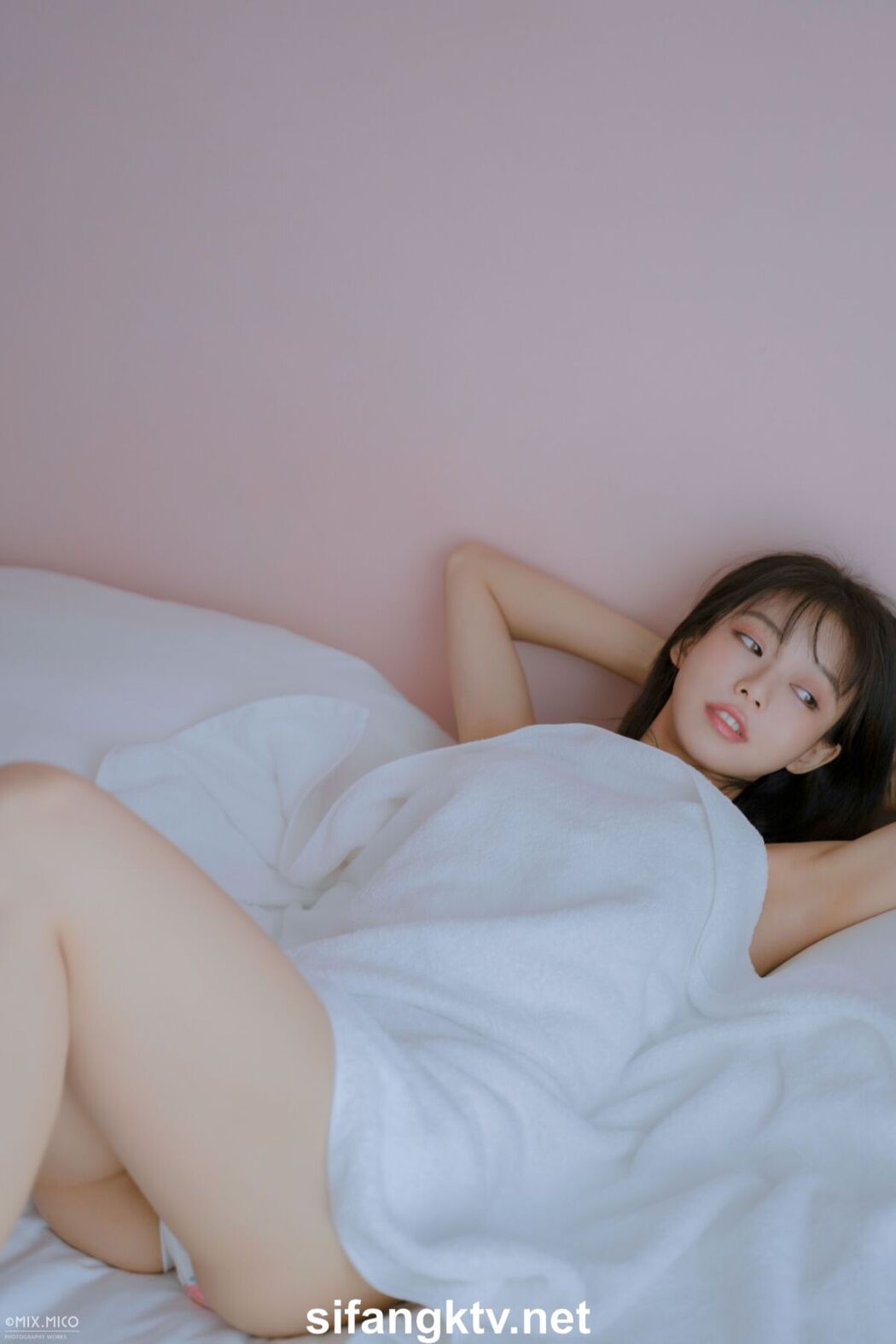 ZERO And WXM And IES And Ai Xi 艾昔 – 极品粉木耳福利姬尺度写真四套集合 Part2