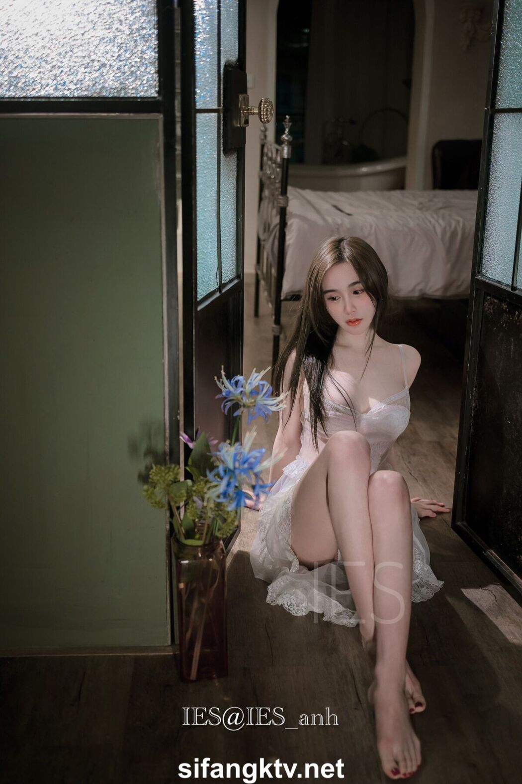 ZERO And WXM And IES And Ai Xi 艾昔 – 极品粉木耳福利姬尺度写真四套集合 Part1
