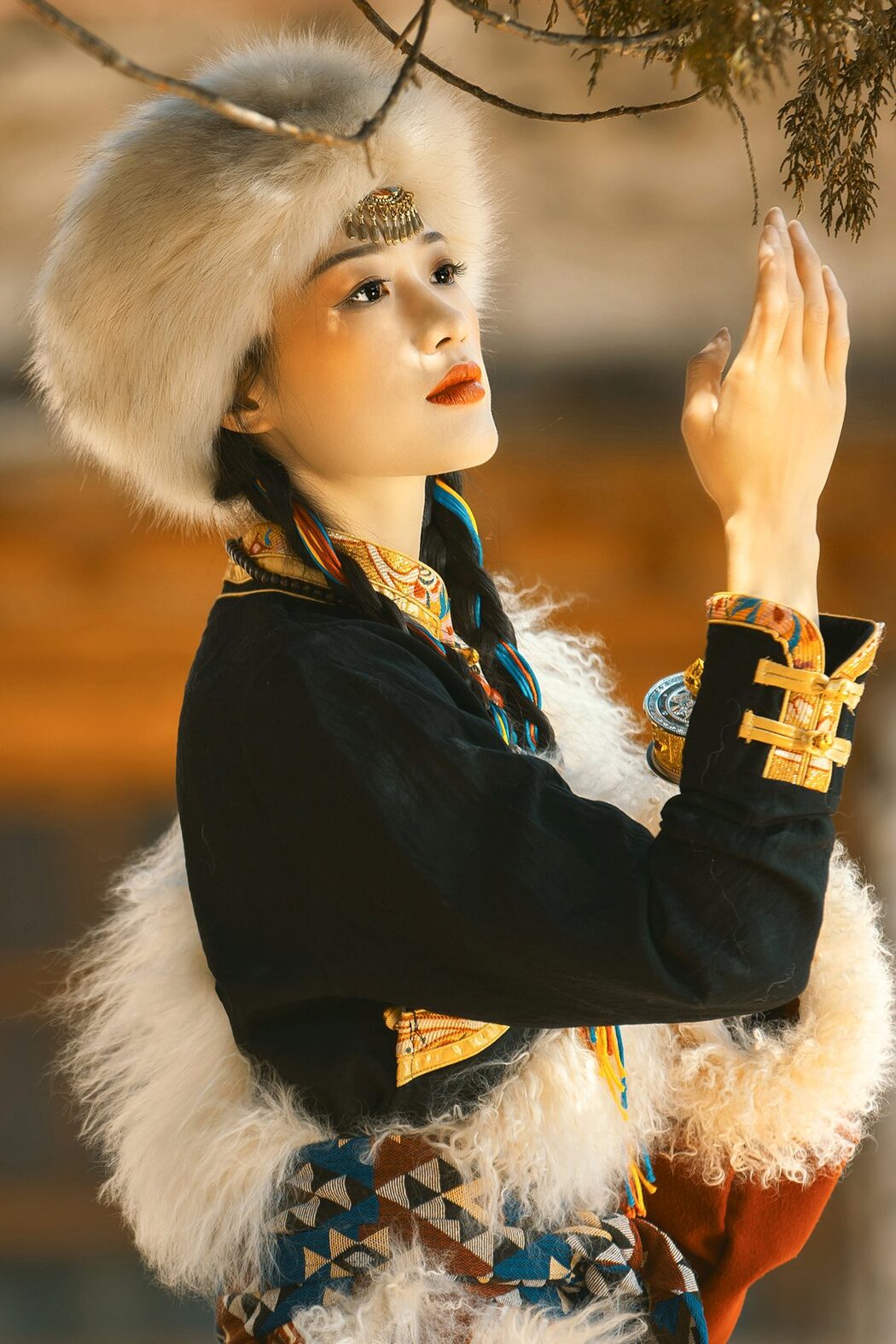 YiTuYu艺图语 Vol.4337 Wei Wei Cover Photo