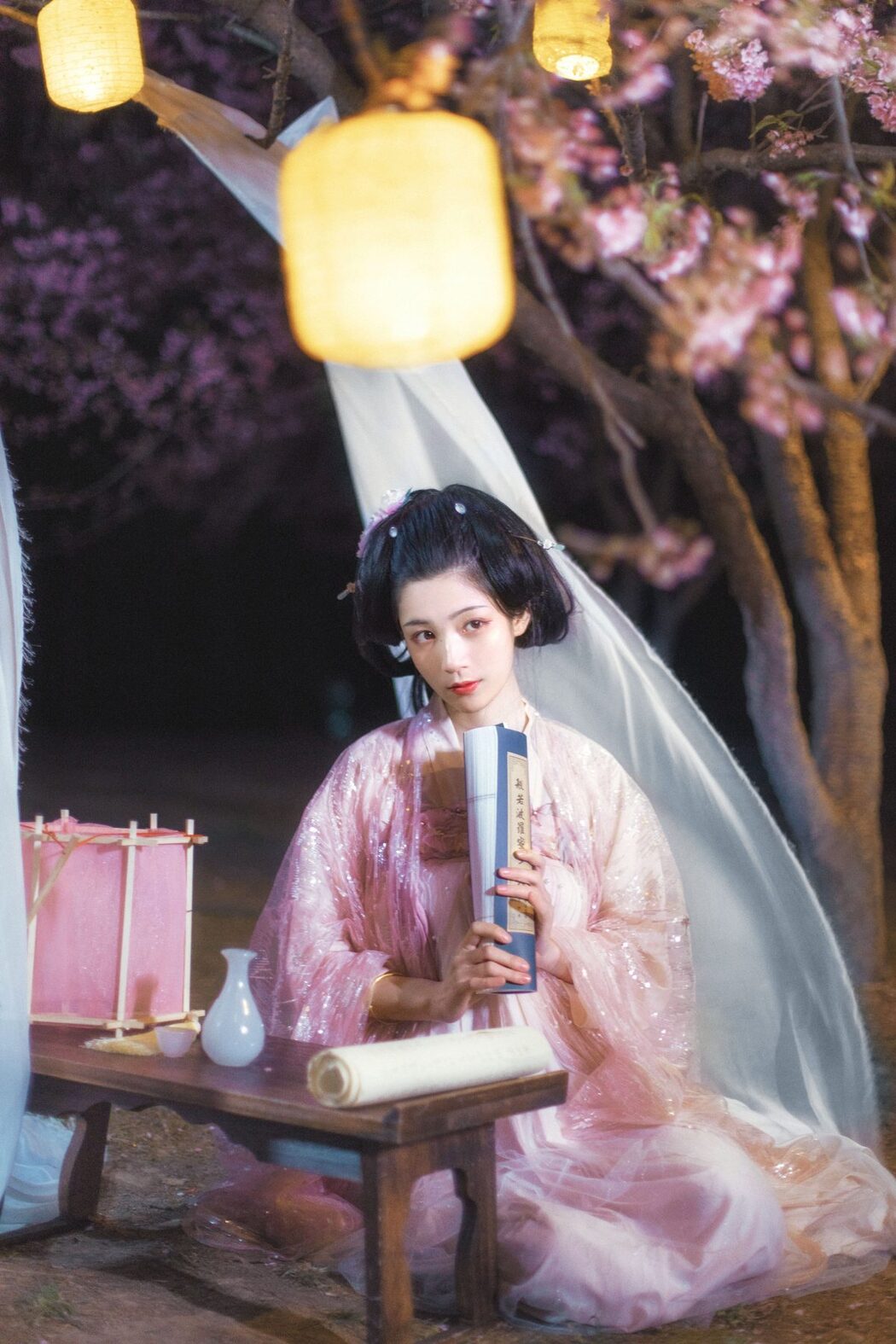 YiTuYu艺图语 Vol.4366 Lao Qu De Nan Shu