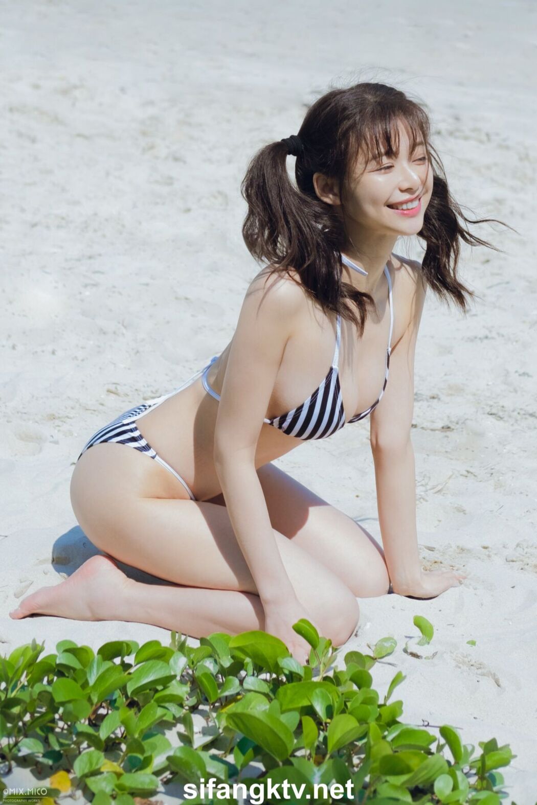 ZERO And WXM And IES And Ai Xi 艾昔 – 极品粉木耳福利姬尺度写真四套集合 Part2