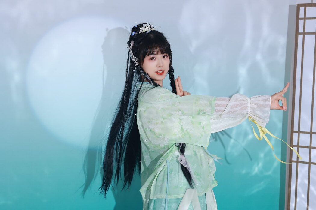 YiTuYu艺图语 Vol.4360 Yi Zhi Nuan Nuan
