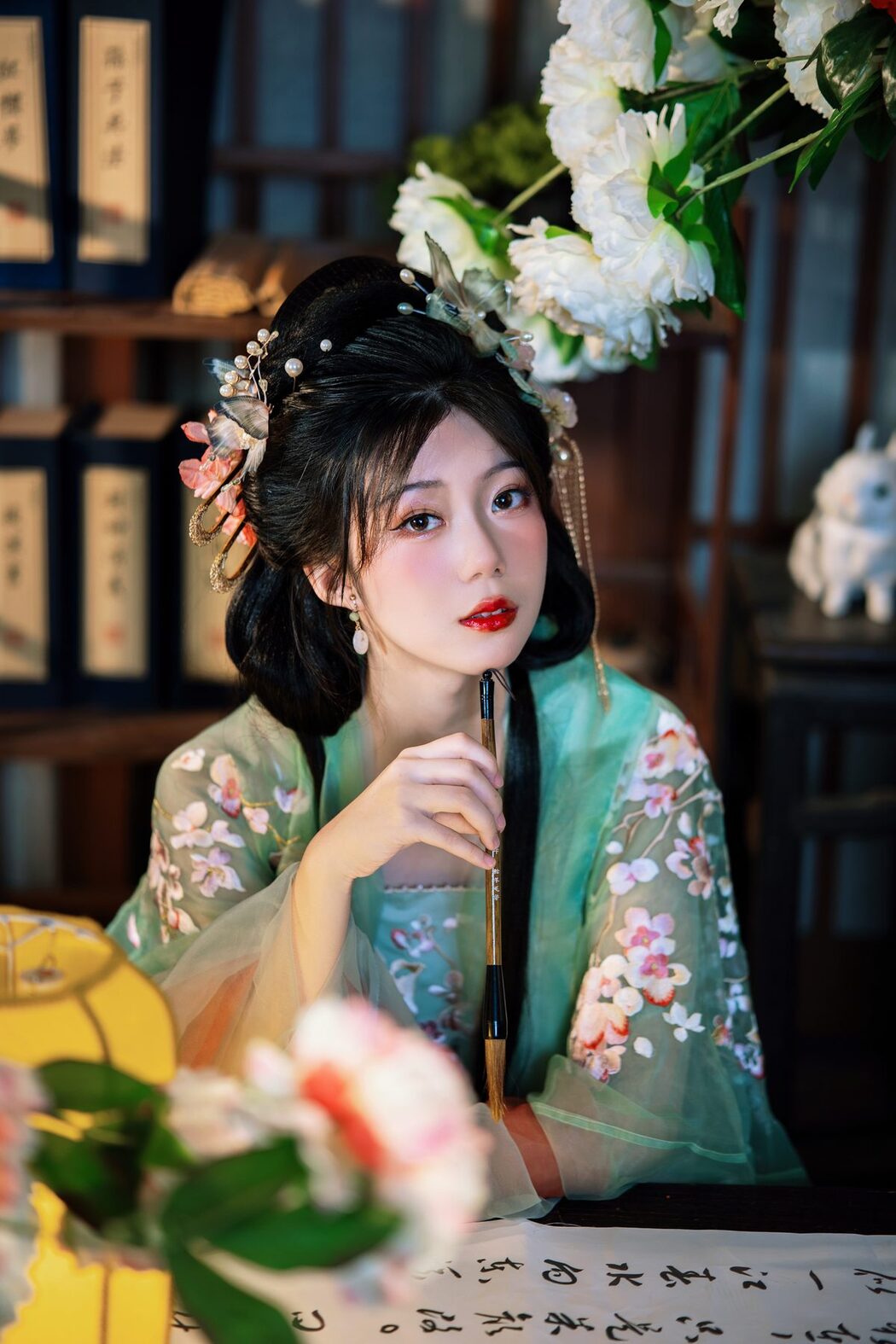 YiTuYu艺图语 Vol.4352 Jiang Ji Yu