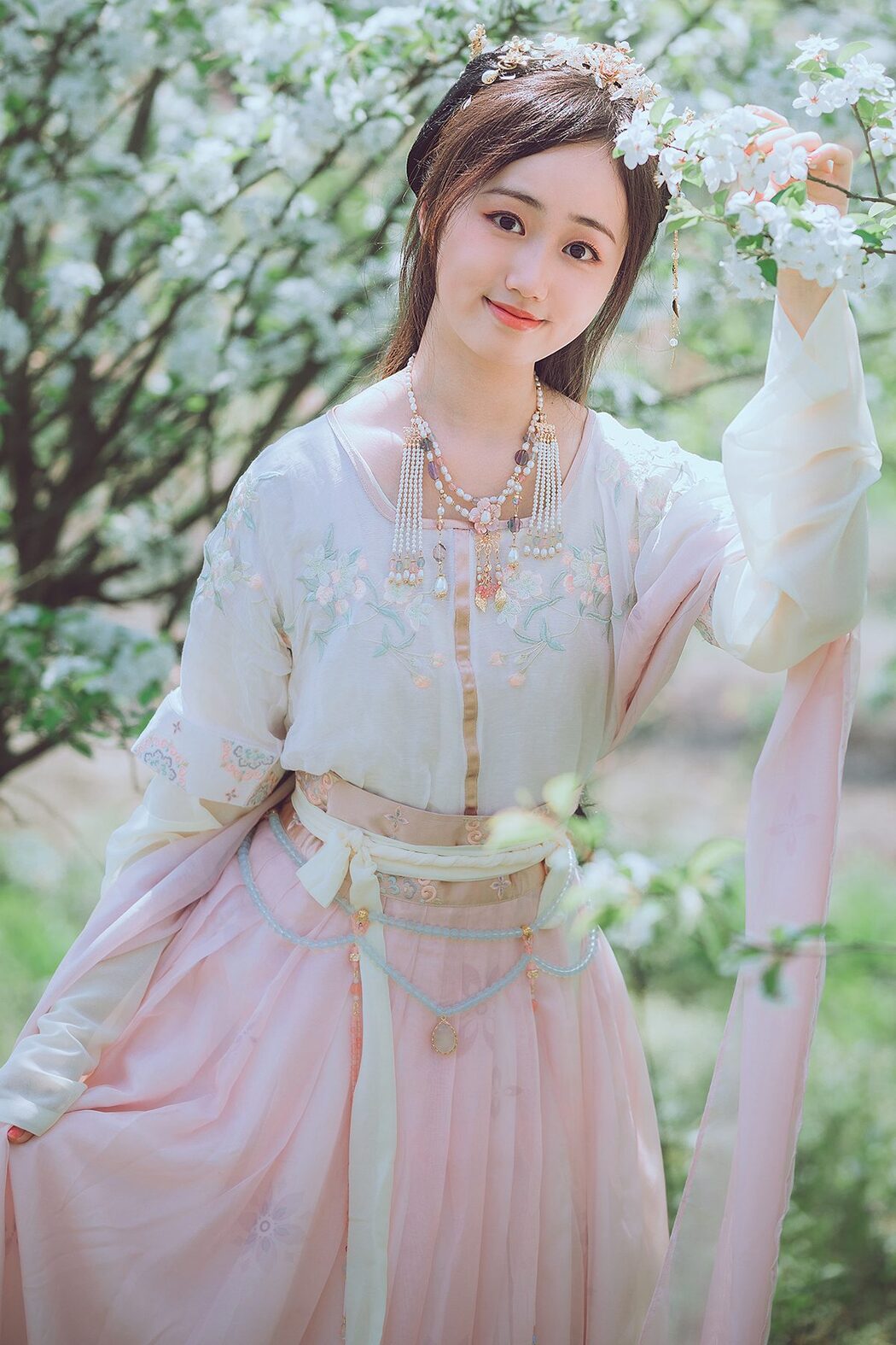 YiTuYu艺图语 Vol.4334 Ling Xiao Cover Photo