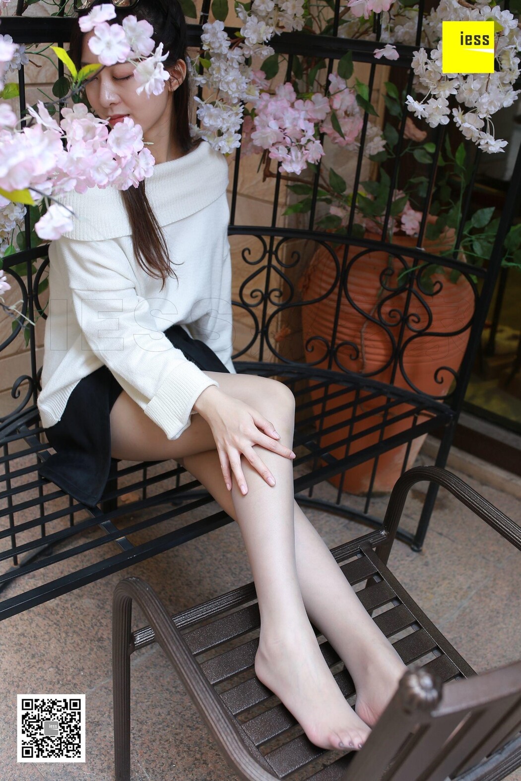 IESS异思趣向 SXJ.186 Zi Zi