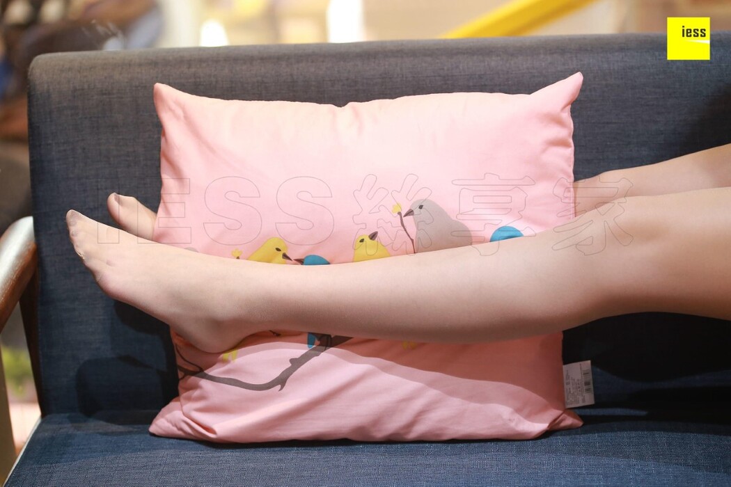 IESS异思趣向 SXJ.152 Zi Zi