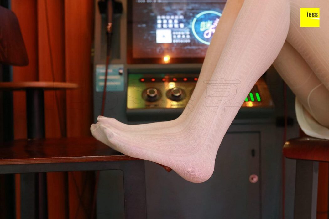 IESS异思趣向 SXJ.203 Zi Zi