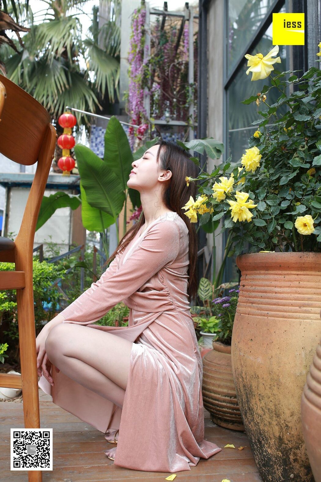 IESS异思趣向 SXJ.218 Zi Zi