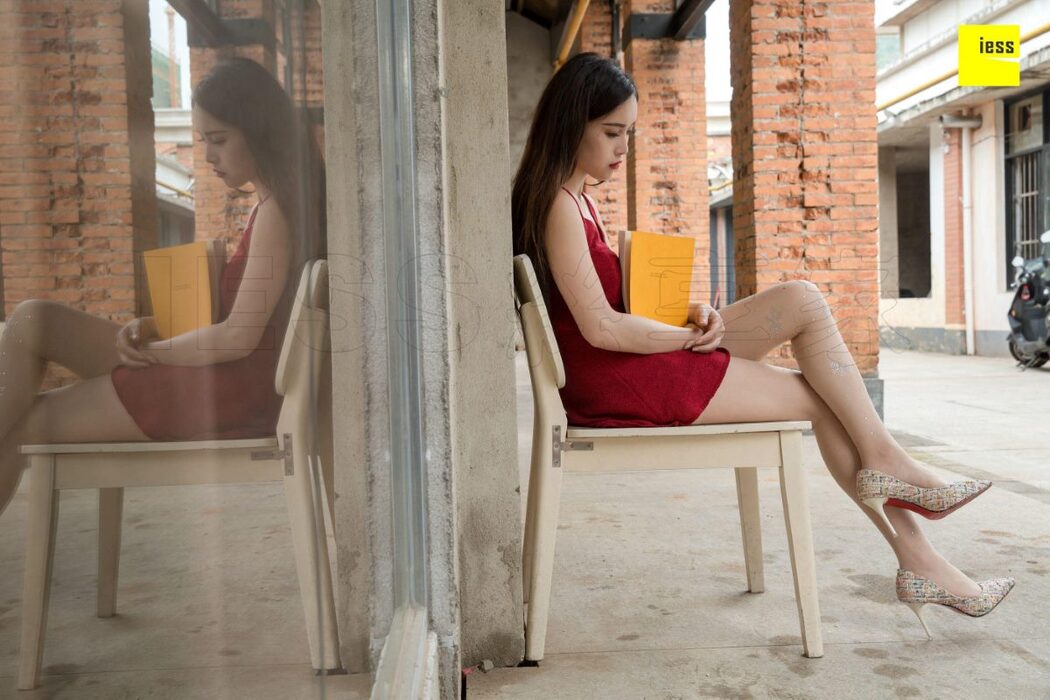 IESS异思趣向 SXJ.242 Xiao Yu