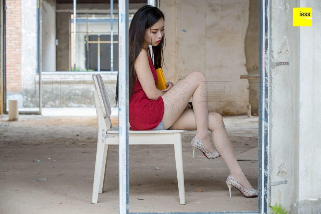 IESS异思趣向 SXJ.242 Xiao Yu