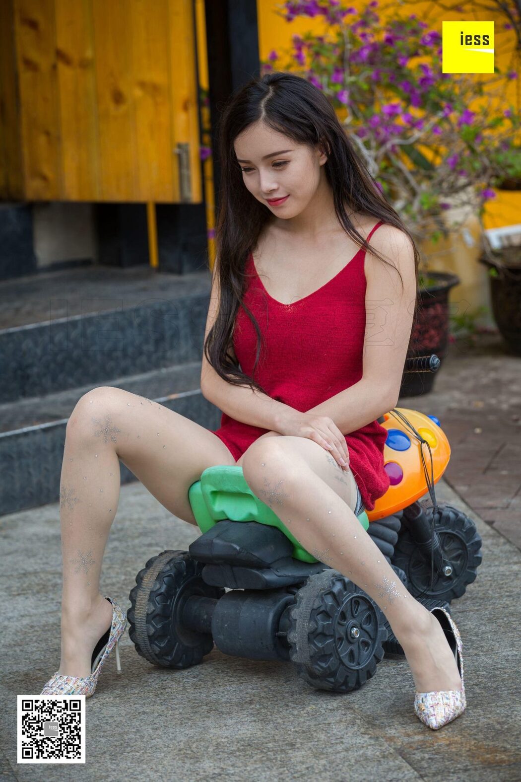 IESS异思趣向 SXJ.242 Xiao Yu