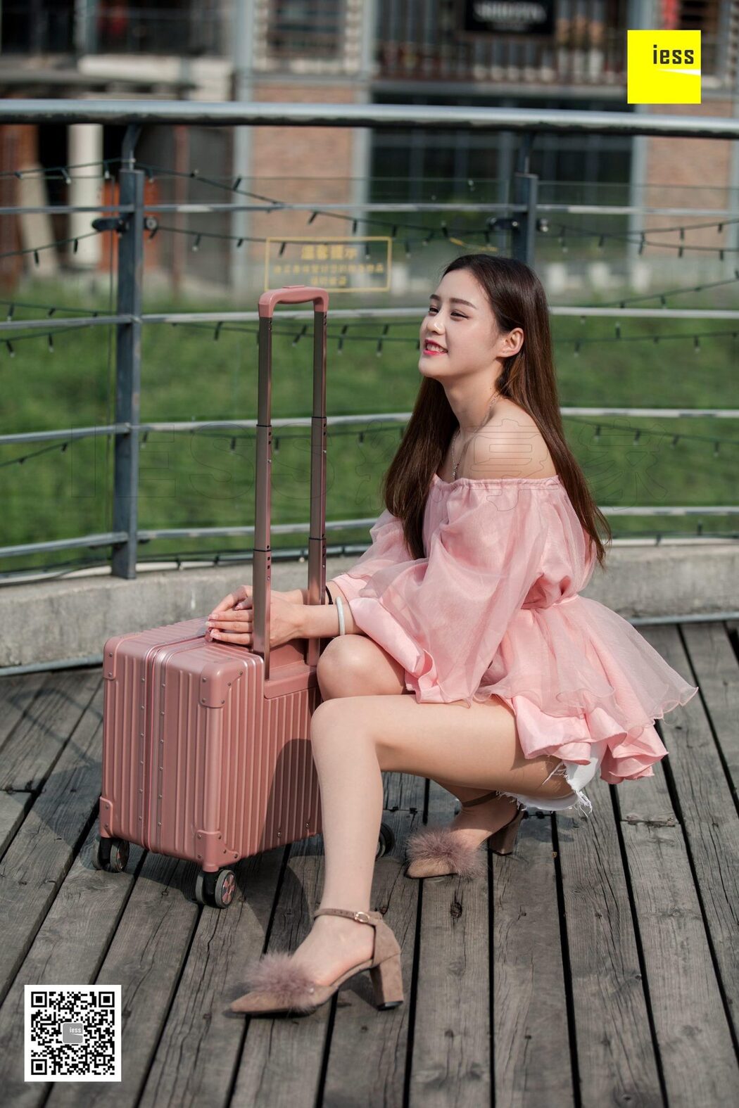 IESS异思趣向 SXJ.290 Jiu Mei