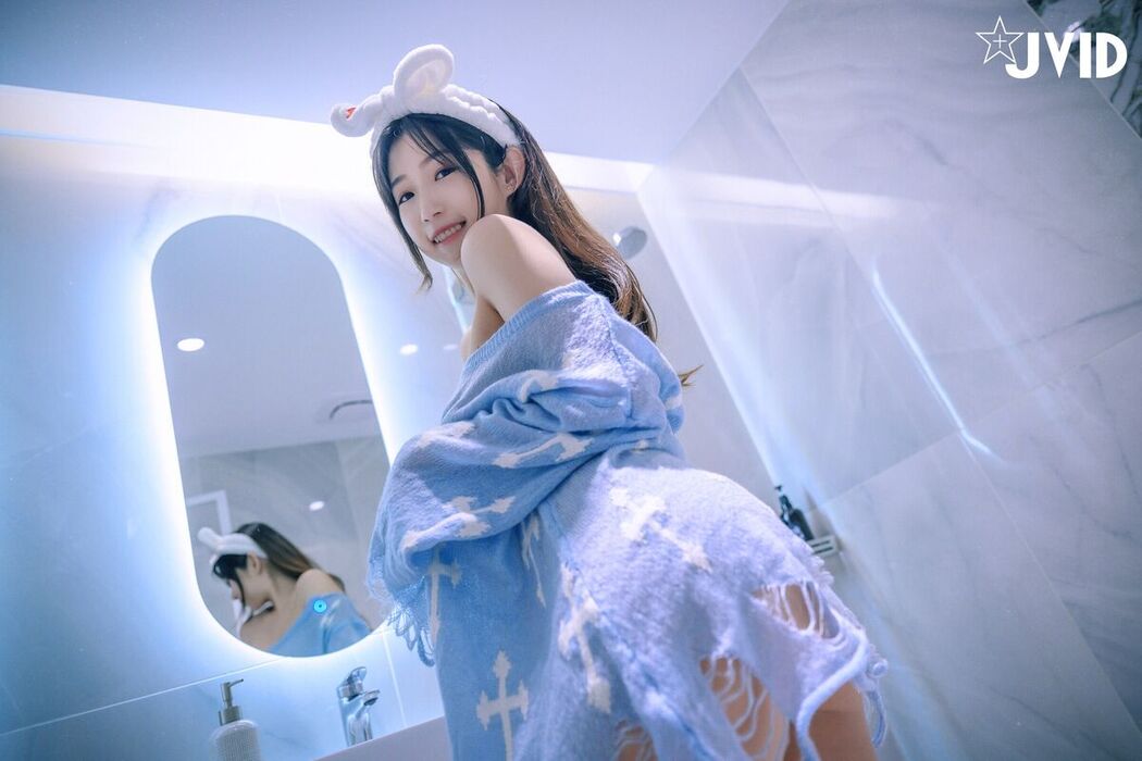 JVID Rou Bao Mini 肉包Mini &#8211; 邻家清纯可爱美少女mini肉包尺度大升级首次开腿粉嫩鲍鱼曝光稀有独家值得收藏 Part1