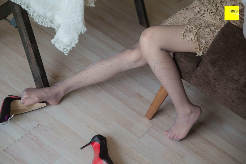 IESS异思趣向 SXJ.301 Qiu Qiu