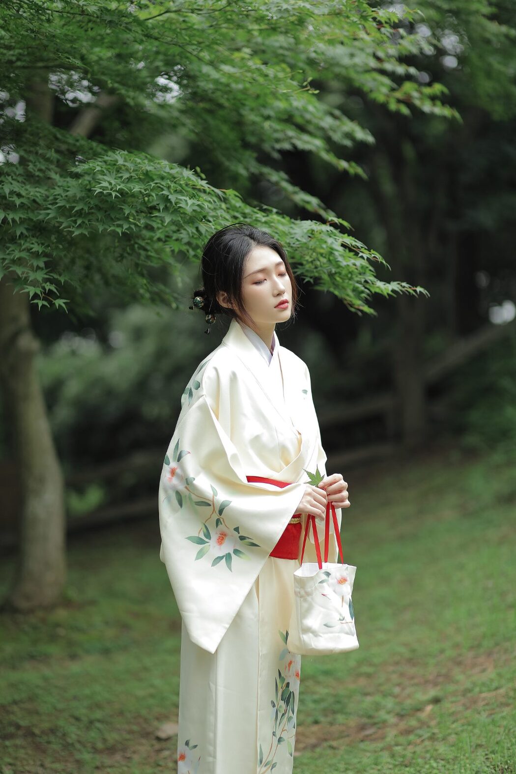 YiTuYu艺图语 Vol.479 Liu Liu