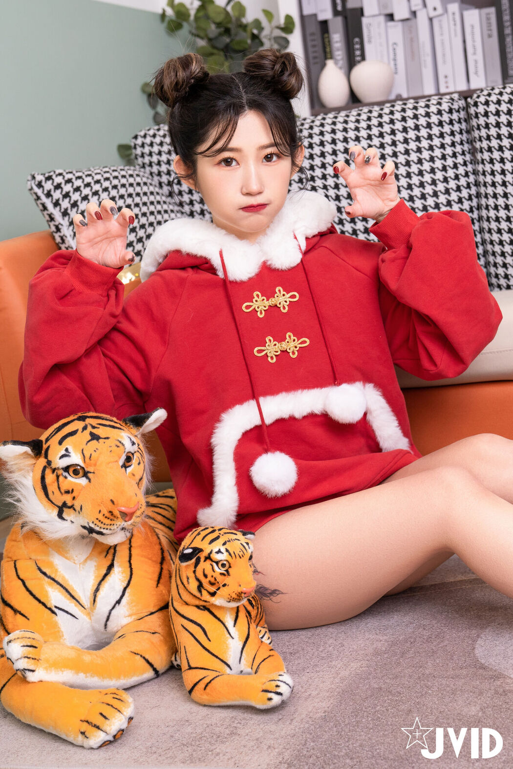 JVID Rou Bao Mini 肉包Mini – 肉包子打虎 淫新春 謹賀新年 粉嫩露鮑稀有尺度下空隱藏版月刊賀歲收錄 Part2