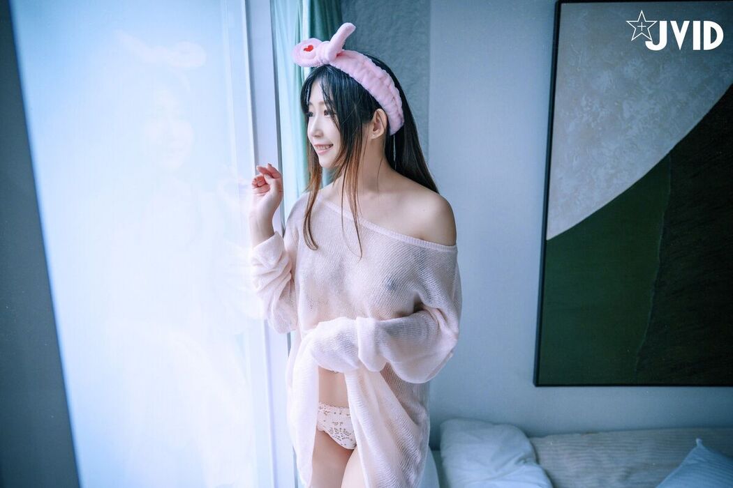 JVID Rou Bao Mini 肉包Mini &#8211; 邻家清纯可爱美少女mini肉包尺度大升级首次开腿粉嫩鲍鱼曝光稀有独家值得收藏 Part1