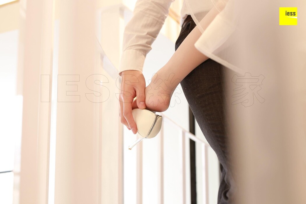 IESS异思趣向 SXJ.T007 Qiu Qiu