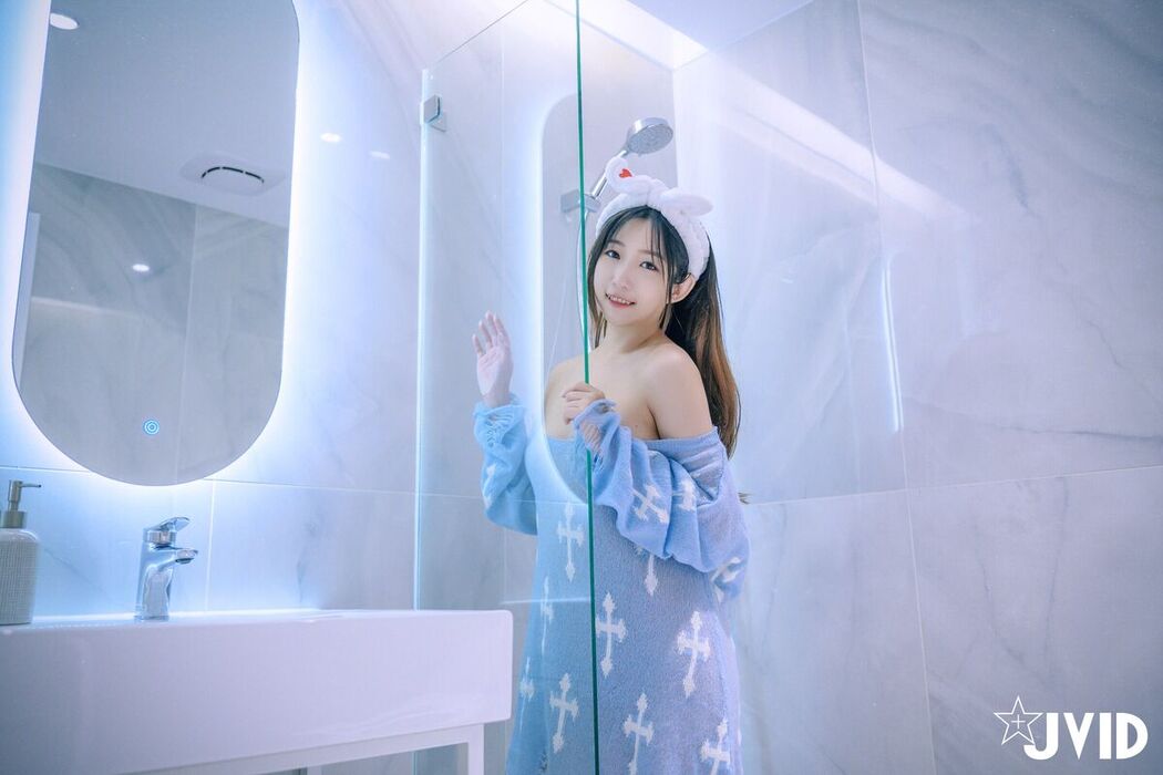 JVID Rou Bao Mini 肉包Mini – 邻家清纯可爱美少女mini肉包尺度大升级首次开腿粉嫩鲍鱼曝光稀有独家值得收藏 Part2