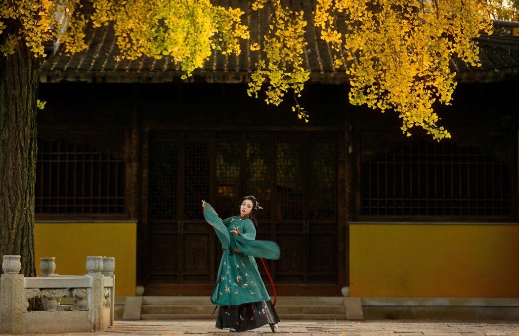 YiTuYu艺图语 Vol.451 San Ye Zi