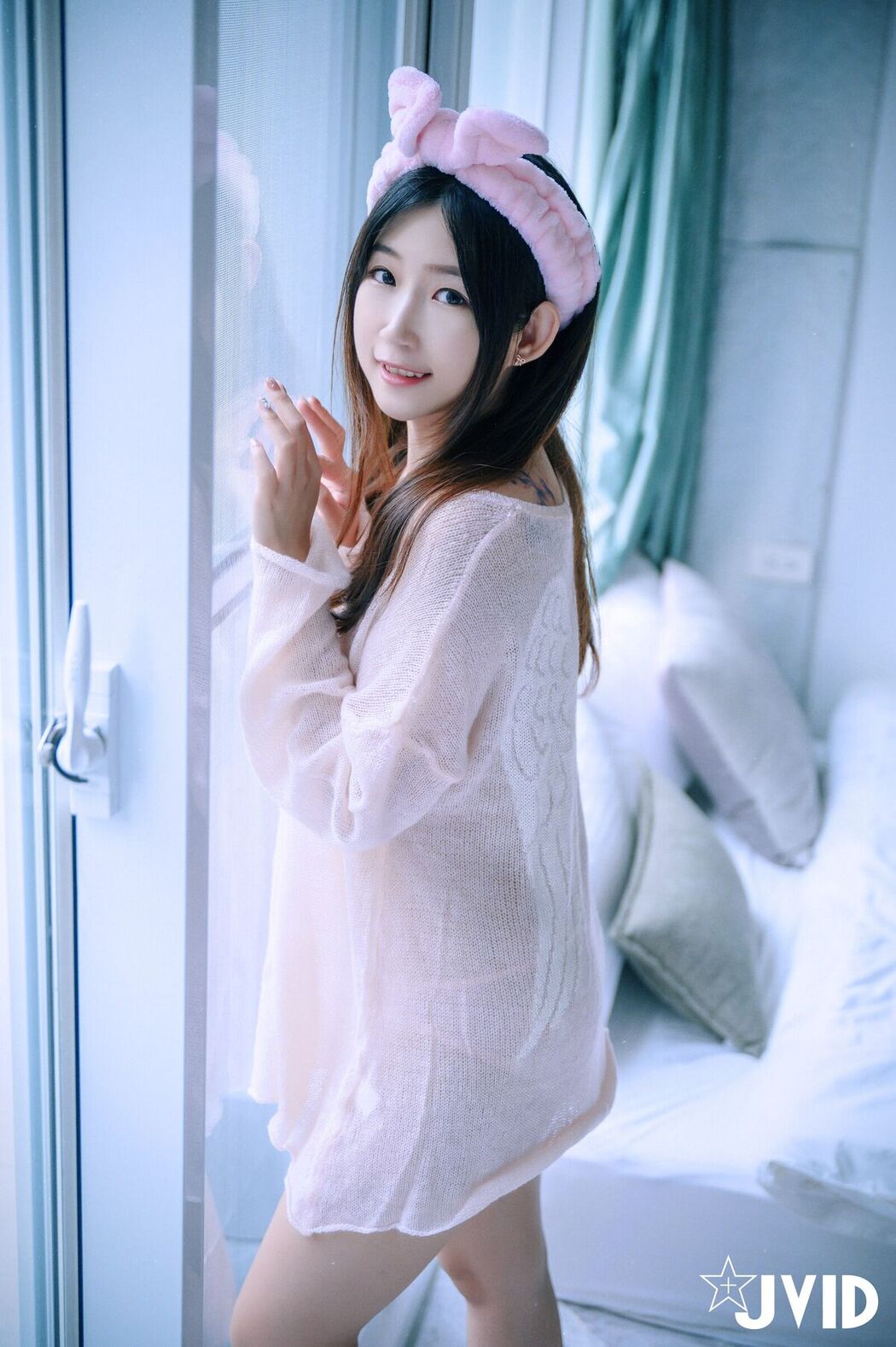 JVID Rou Bao Mini 肉包Mini – 邻家清纯可爱美少女mini肉包尺度大升级首次开腿粉嫩鲍鱼曝光稀有独家值得收藏 Part1