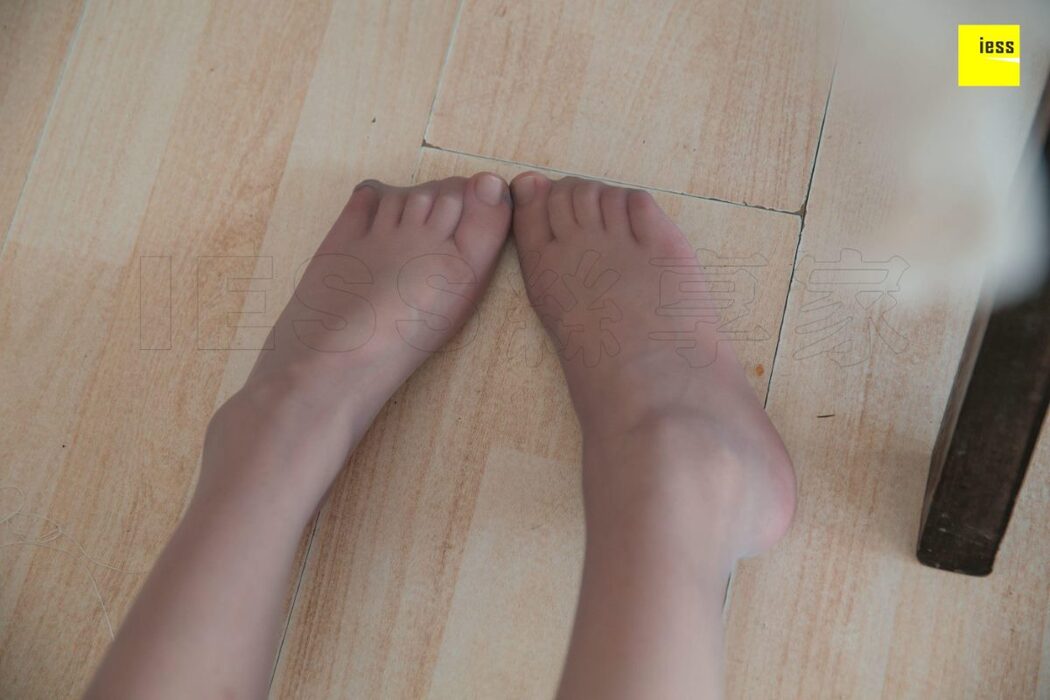 IESS异思趣向 SXJ.301 Qiu Qiu