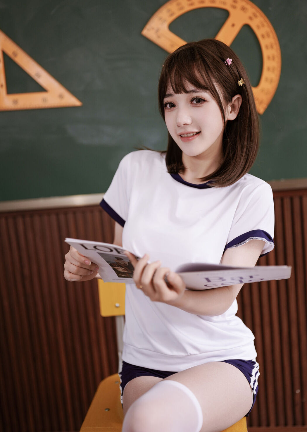 YiTuYu艺图语 Vol.6812 Zhi Shi