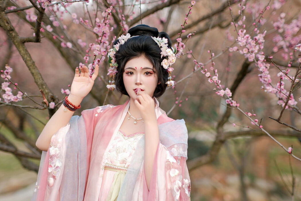 YiTuYu艺图语 Vol.6819 Kailin Jiang