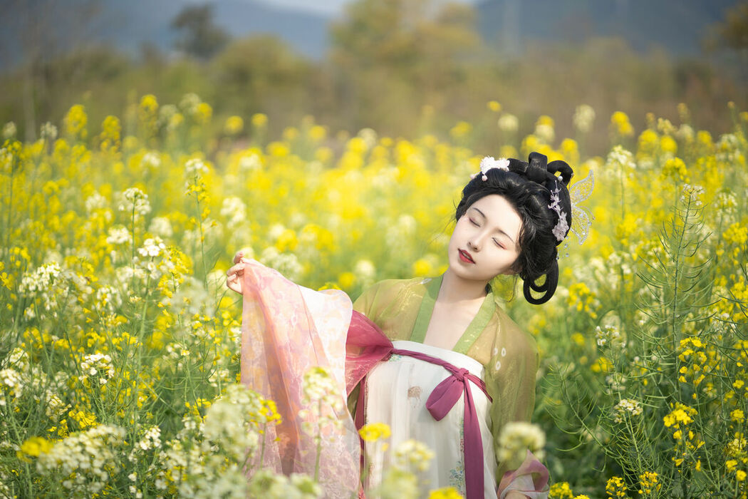 YiTuYu艺图语 Vol.6799 You Zhi Yuan Li De Qian Xia