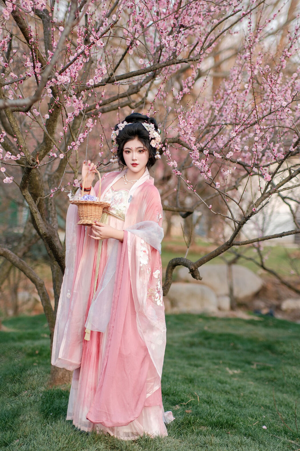 YiTuYu艺图语 Vol.6819 Kailin Jiang