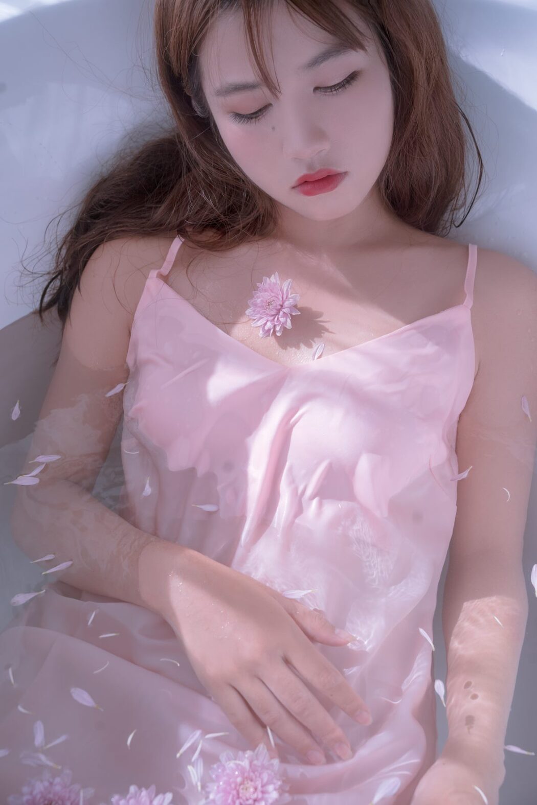 YiTuYu艺图语 Vol.558 Luo Zhi
