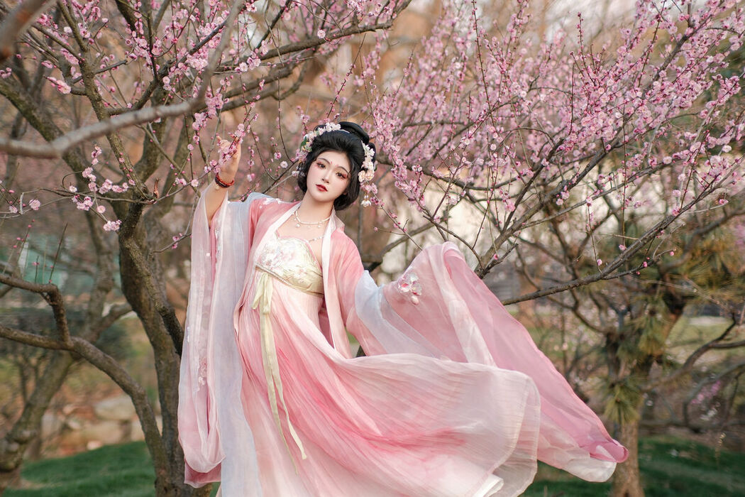 YiTuYu艺图语 Vol.6819 Kailin Jiang
