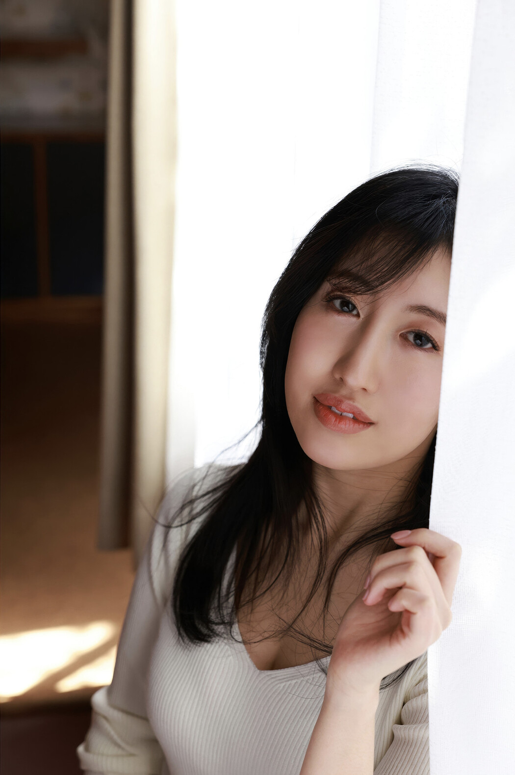 Marin Inoue 井上茉倫, FRIDAYデジタル写真集 「ミス東スポ&ミス週刊実話2冠青春美女の初ヘアヌード vol.1」 Set.01