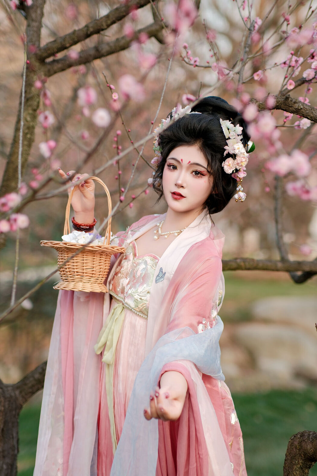 YiTuYu艺图语 Vol.6819 Kailin Jiang