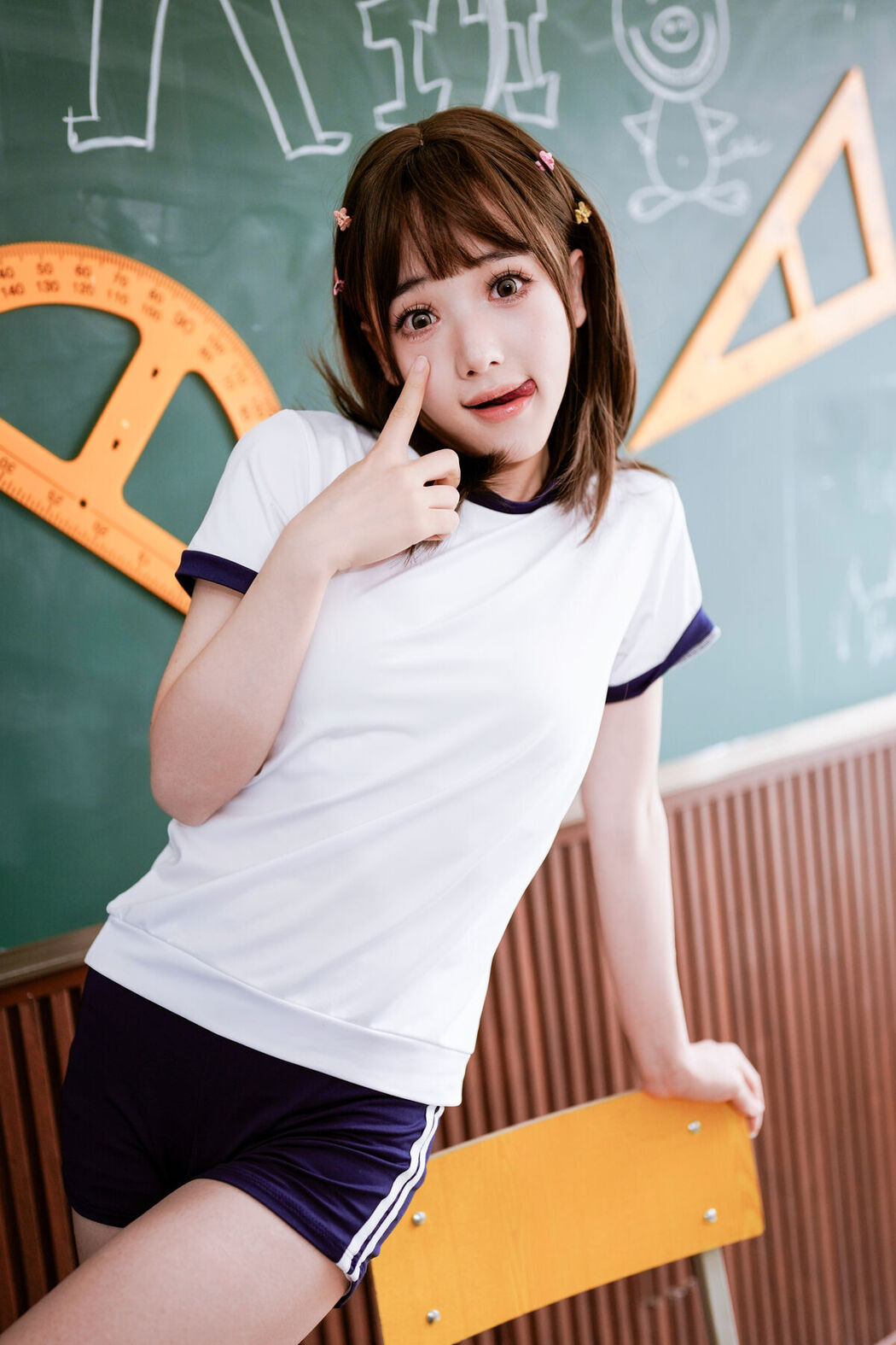 YiTuYu艺图语 Vol.6812 Zhi Shi