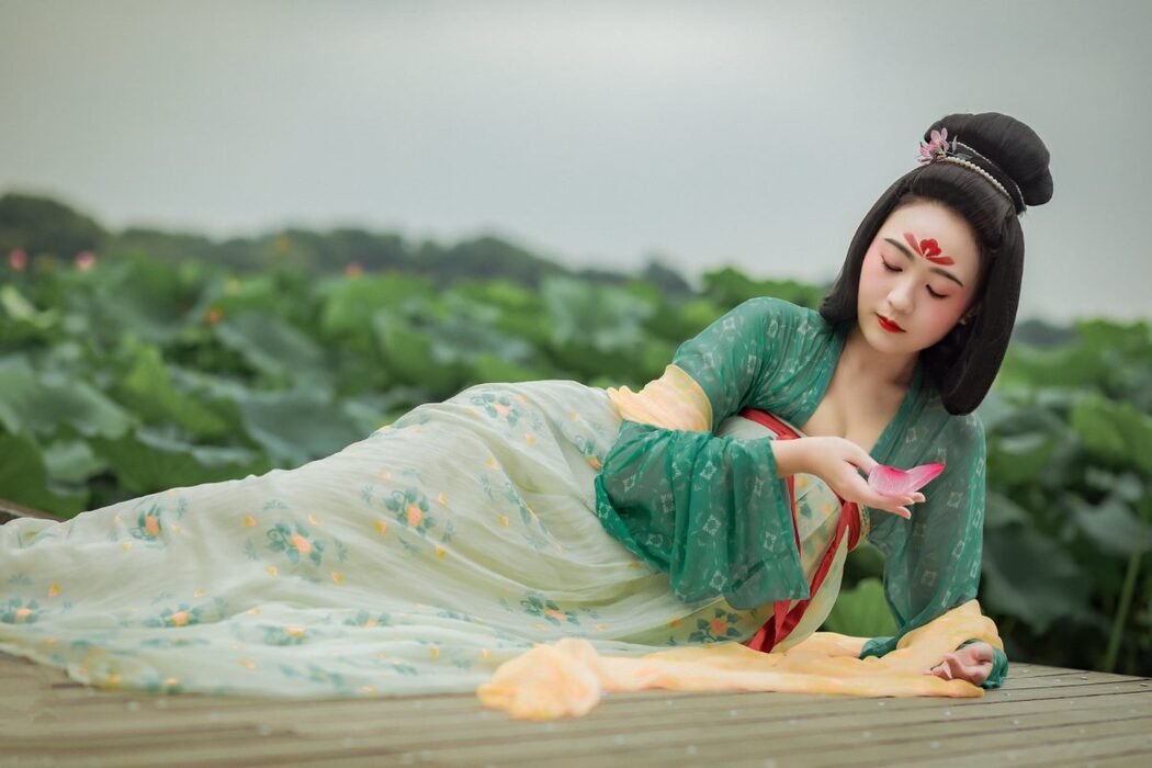 YiTuYu艺图语 Vol.499 Xu Yue Er